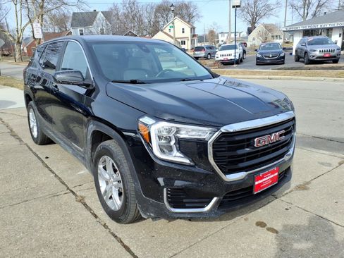 Used 2022 GMC Terrain SLE image 18