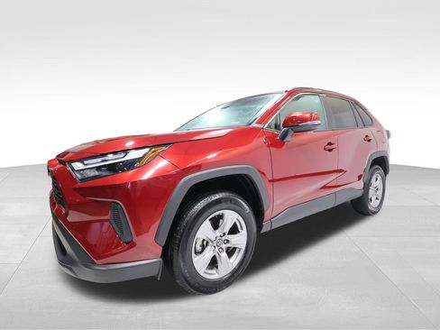 Used 2025 Toyota RAV4 XLE image 8