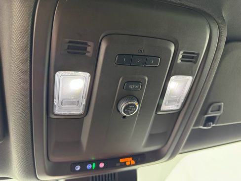 Used 2023 Chevrolet Suburban LT image 28