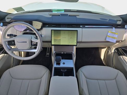 New 2026 Land Rover Range Rover SE AWD/4WD image 9