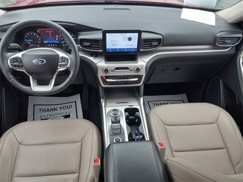 Used 2023 Ford Explorer XLT w/ Equipment Group 202A image 17