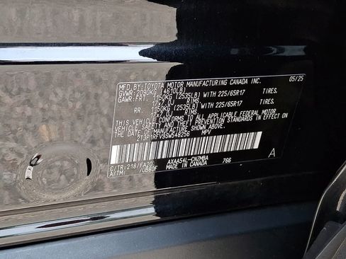 Certified 2025 Toyota RAV4 XLE AWD/4WD image 31