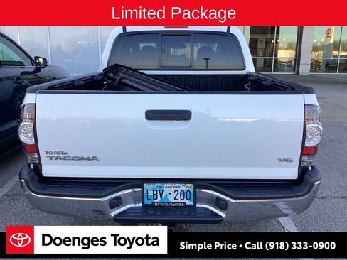 Used 2013 Toyota Tacoma 4x4 Double Cab w/ Limited Pkg image 6