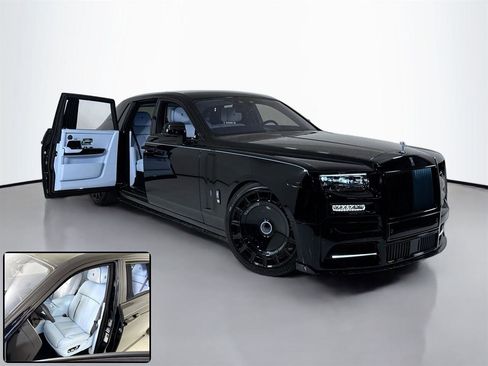 Used 2024 Rolls-Royce Phantom Sedan image 2
