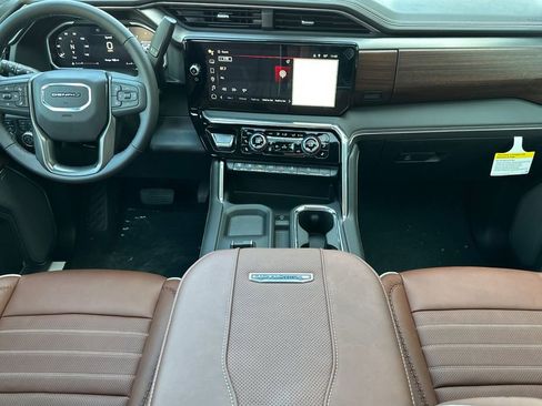 New 2026 GMC Sierra 2500 Denali Ultimate AWD/4WD image 13