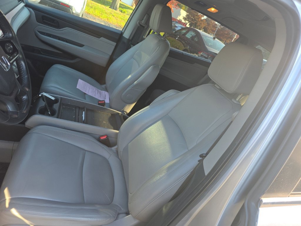 Used 2018 Honda Odyssey Touring image 12