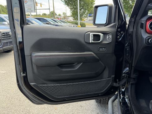 Used 2020 Jeep Wrangler Unlimited Rubicon AWD/4WD image 15