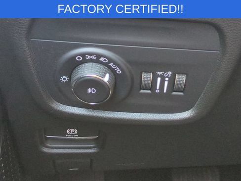 Certified 2025 Jeep Grand Cherokee Summit AWD/4WD image 19