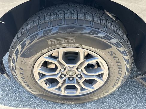 Used 2025 Ford Expedition Active RWD image 12