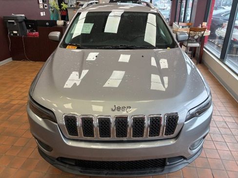 Used 2019 Jeep Cherokee Latitude Plus image 6