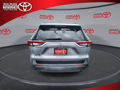 Used 2025 Toyota RAV4 XLE FWD image 7
