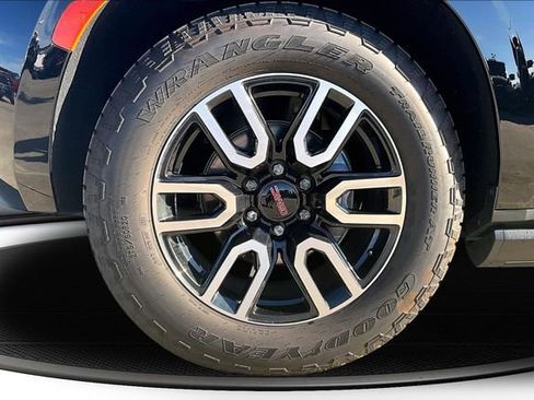 Used 2022 GMC Yukon XL AT4 w/ AT4 Premium Plus Package image 35