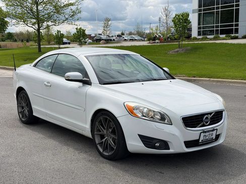 Used 2012 Volvo C70 T5 FWD image 4