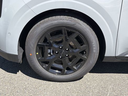 New 2026 Kia Carnival SX Prestige FWD image 17