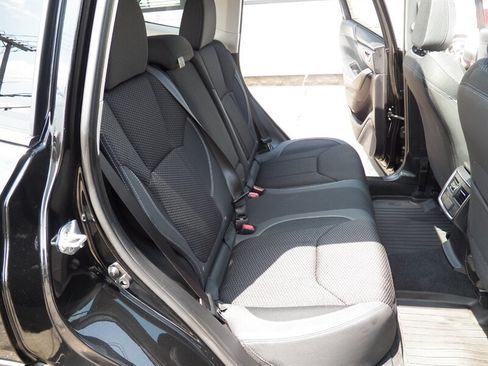 Used 2024 Subaru Forester Premium AWD/4WD image 12