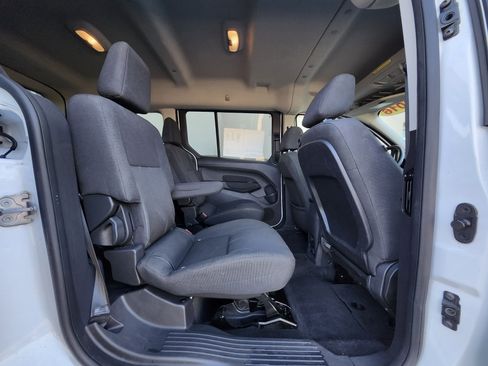 Used 2016 Ford Transit Connect XLT image 24