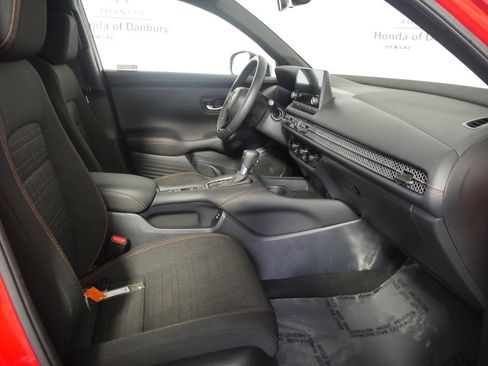 Used 2024 Honda HR-V Sport image 6