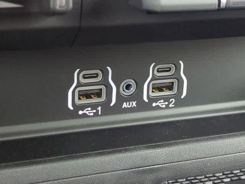 New 2026 RAM 2500 Laramie AWD/4WD image 31