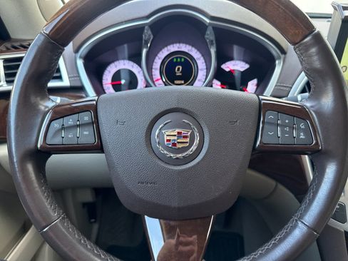 Used 2011 Cadillac SRX Luxury FWD image 24