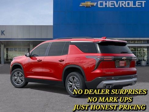 New 2026 Chevrolet Traverse LT w/ Driver Confidence Package FWD image 3