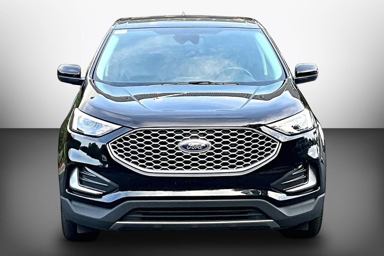 Used 2024 Ford Edge SEL AWD/4WD image 3