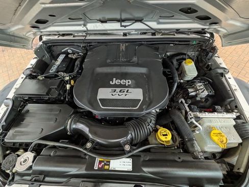 Used 2012 Jeep Wrangler Sport image 19