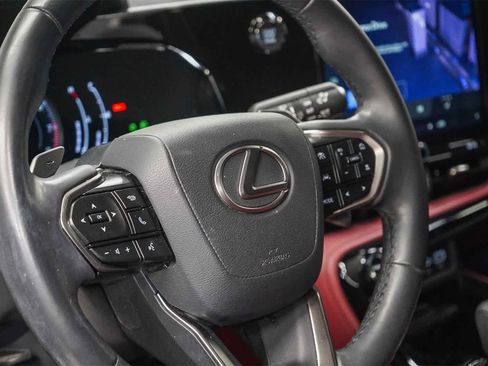 Used 2025 Lexus NX 250 FWD image 21