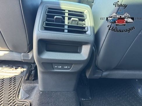 New 2025 Volkswagen Tiguan SE R-Line image 23