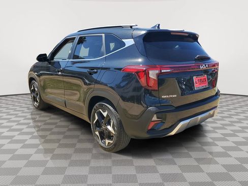 Used 2024 Kia Seltos EX FWD image 3