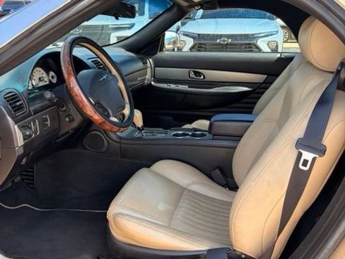 Used 2005 Ford Thunderbird RWD image 8