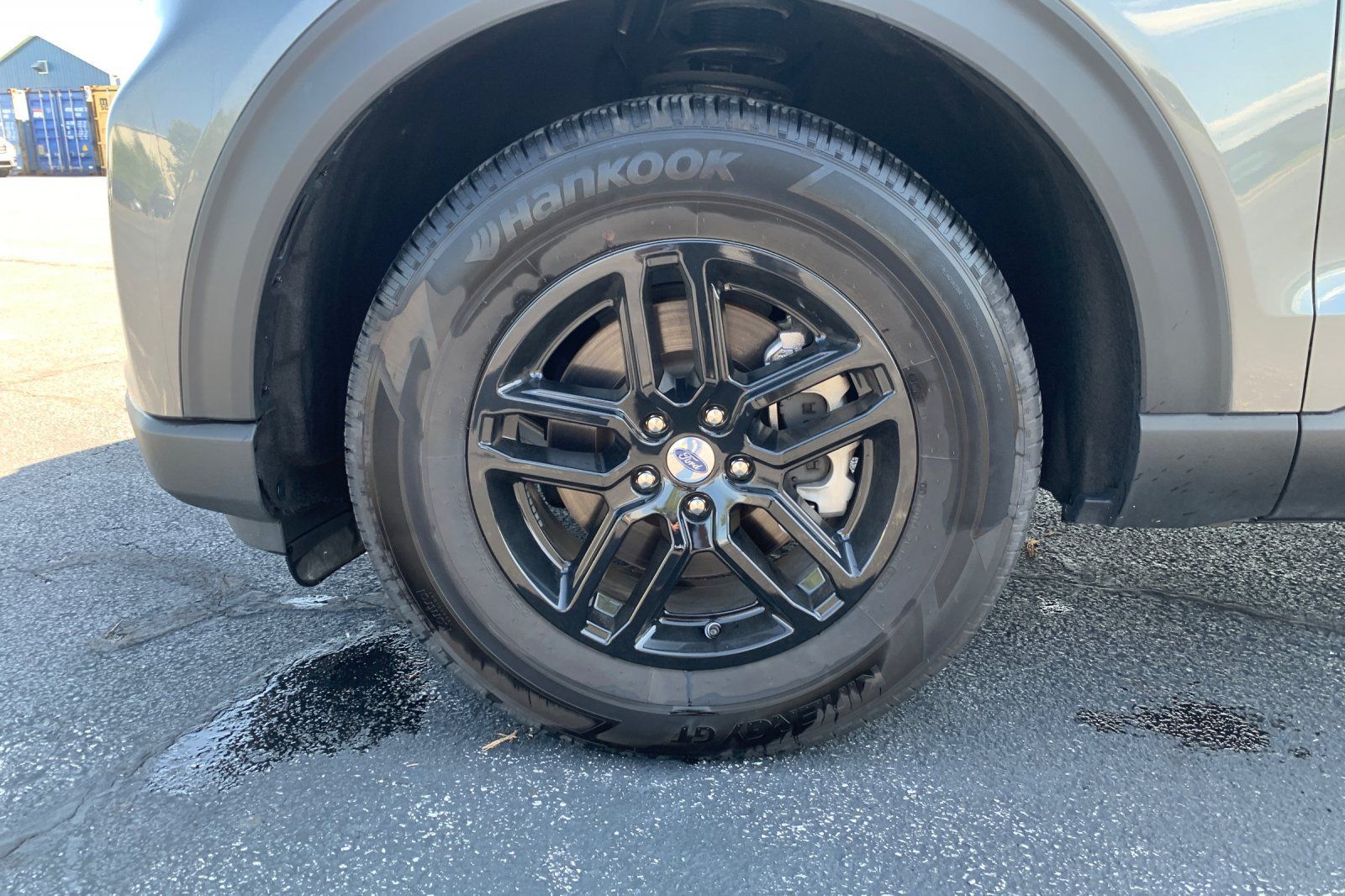 Used 2025 Ford Explorer Active AWD/4WD image 9