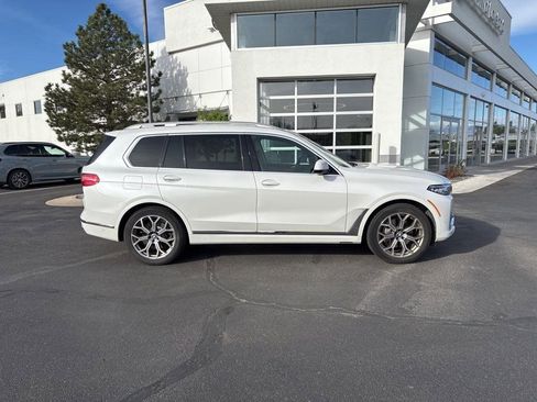 Used 2022 BMW X7 xDrive40i w/ Premium Package image 6