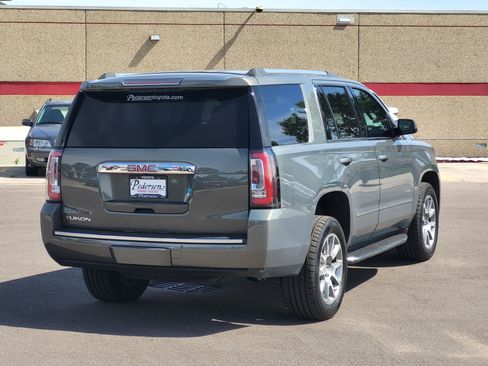 Used 2018 GMC Yukon Denali AWD/4WD image 2