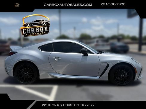 Used 2024 Toyota GR86 Premium RWD image 6