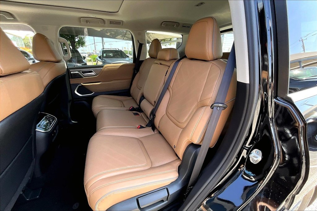 New 2027 INFINITI QX80 Luxe w/ Cargo Package AWD/4WD image 17