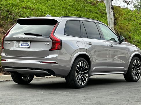 Certified 2026 Volvo XC90 T8 Ultra w/ Protection Package AWD/4WD image 4