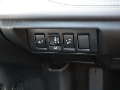 Used 2025 Subaru Outback Onyx Edition AWD/4WD image 26