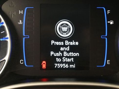 Used 2023 Chrysler Voyager LX FWD image 14