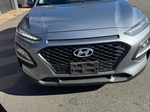 Used 2019 Hyundai Kona SE image 3