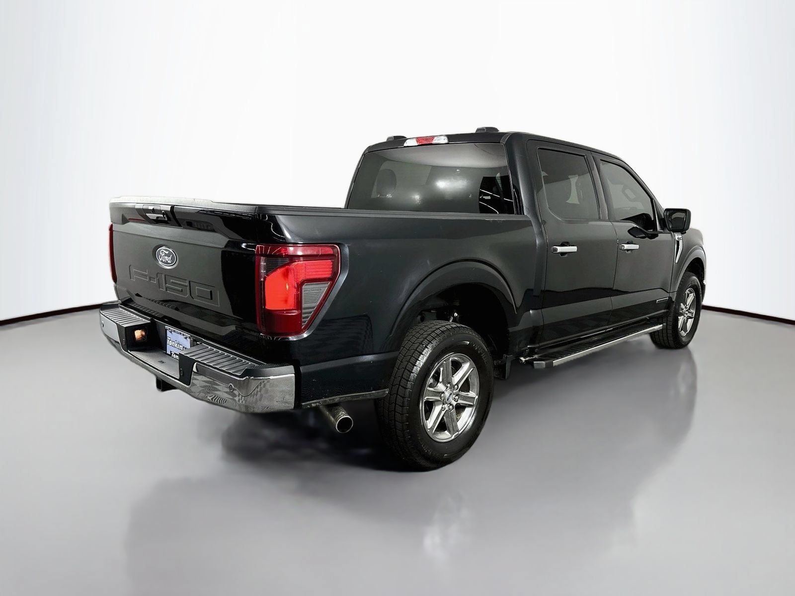 Used 2024 Ford F150 XLT w/ Mobile Office Package AWD/4WD image 8