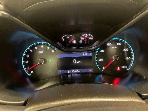 Used 2019 Chevrolet Colorado Z71 AWD/4WD image 2