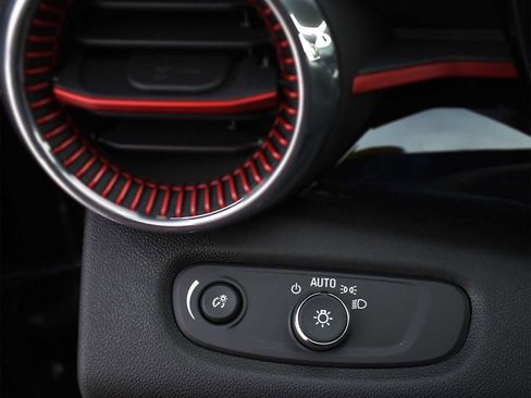 New 2026 Chevrolet Trax RS w/ Sunroof Package image 24