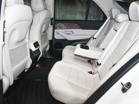 Used 2024 Mercedes-Benz GLE 580 4MATIC image 56