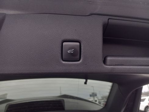 Used 2024 Ford Escape ST-Line image 13