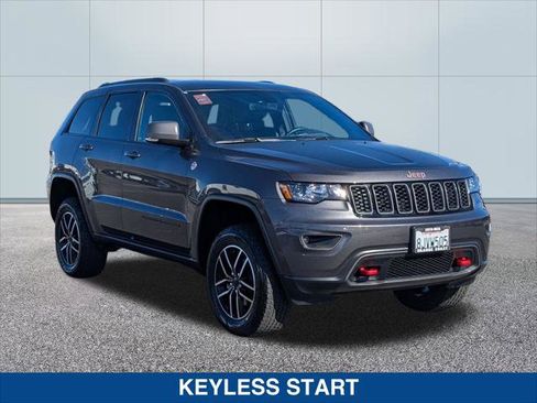 Used 2019 Jeep Grand Cherokee Trailhawk image 7