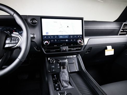 Used 2026 Lexus GX 550 w/ Accessory Package (31) AWD/4WD image 19