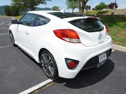 Used 2016 Hyundai Veloster Turbo FWD image 15