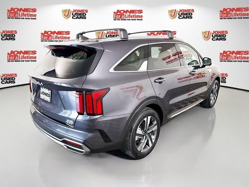 Certified 2023 Kia Sorento SX Prestige AWD/4WD image 18