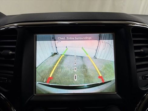 Used 2015 Jeep Grand Cherokee Limited image 50