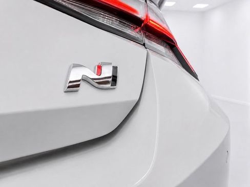 Used 2023 Hyundai Elantra N FWD image 18